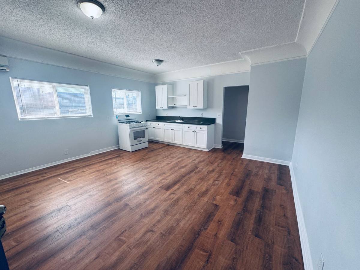 Apartment for rent at 5437 Virginia Ave, Los Angeles, CA 90029