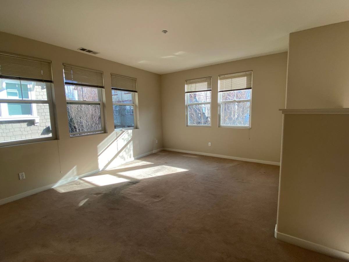 Townhouse for rent at 1930 Depot Dr, Livermore, CA 94550
