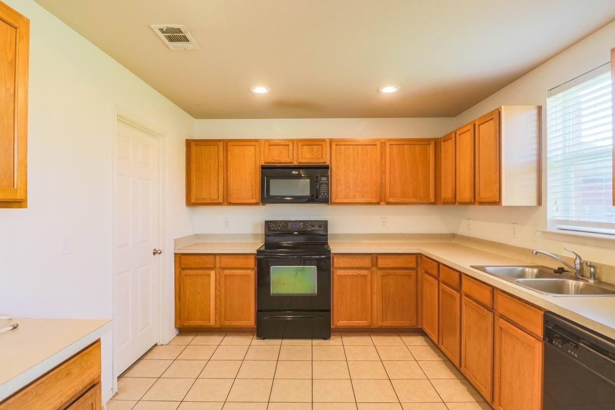 House for rent at 2324 Cavalry Dr, Fort Worth, TX 76177