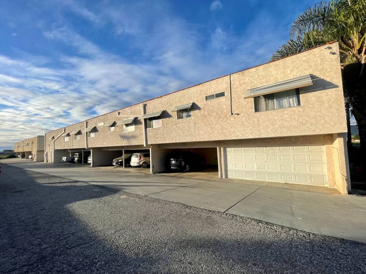 Apartment for rent at 43275 Hacienda St, Hemet, CA 92544