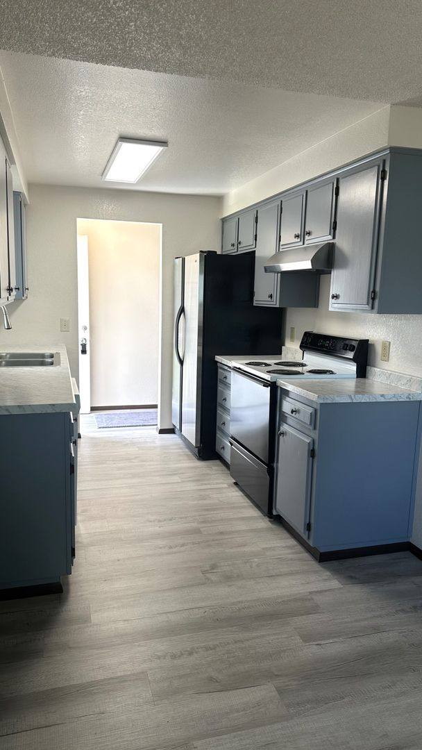 House for rent at 257 Kermanshah St, Roseburg, OR 97471