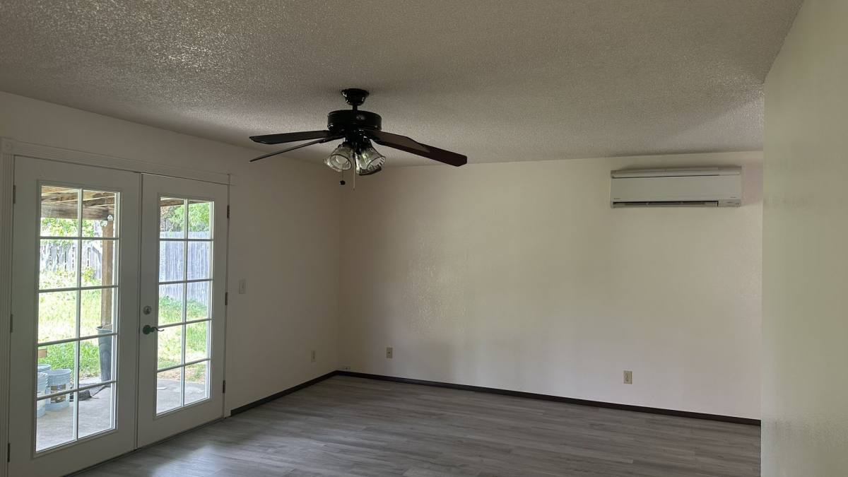 House for rent at 257 Kermanshah St, Roseburg, OR 97471