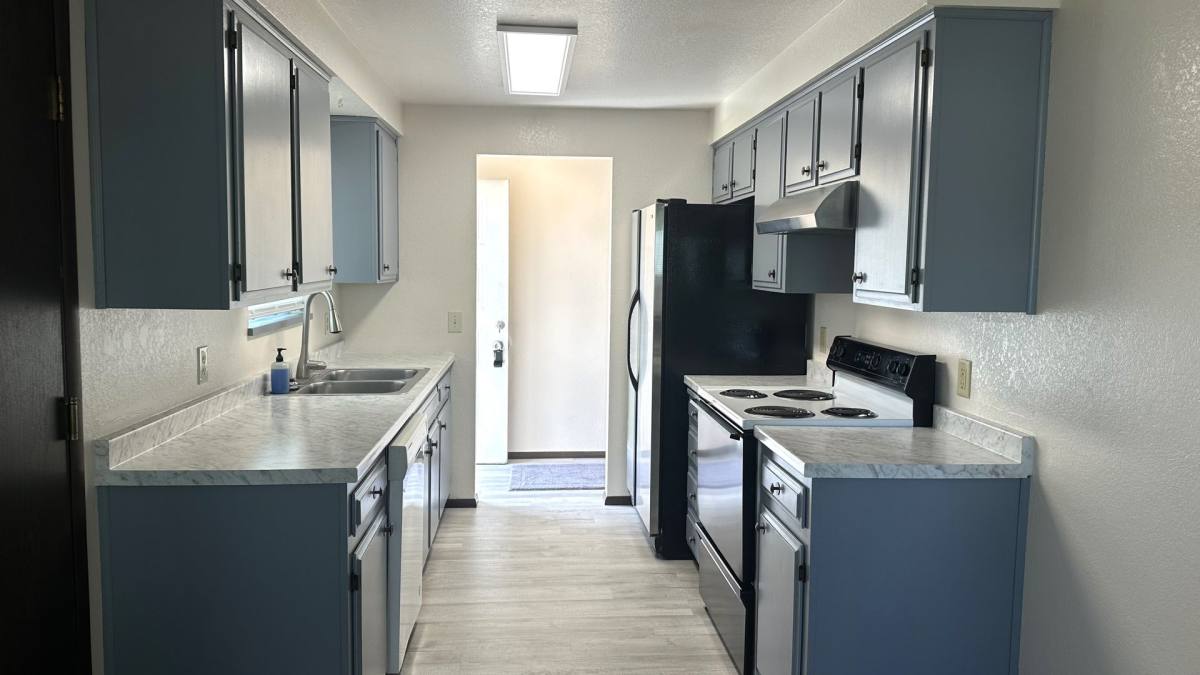 House for rent at 257 Kermanshah St, Roseburg, OR 97471