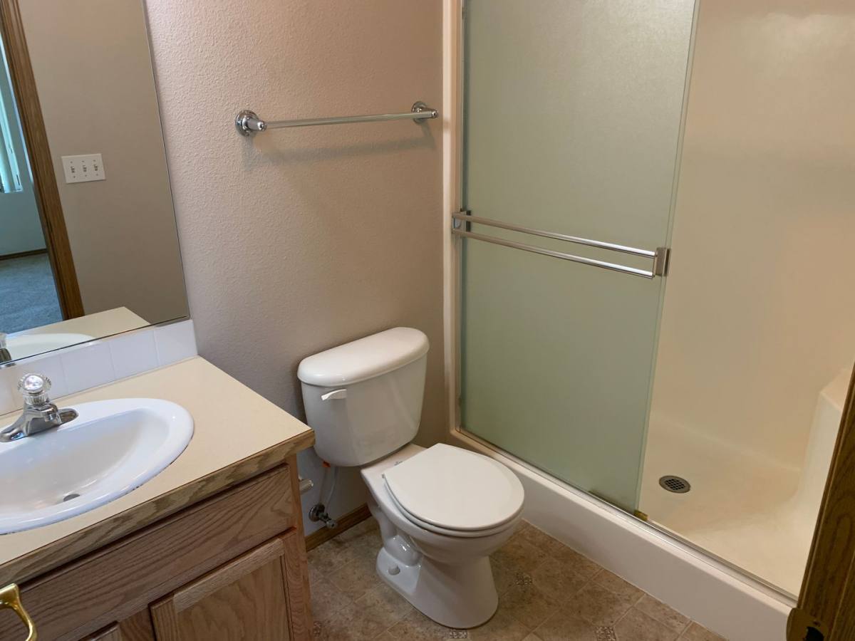 Apartment for rent at 3696 & 3698 Joe Ave, Roseburg, OR 97471