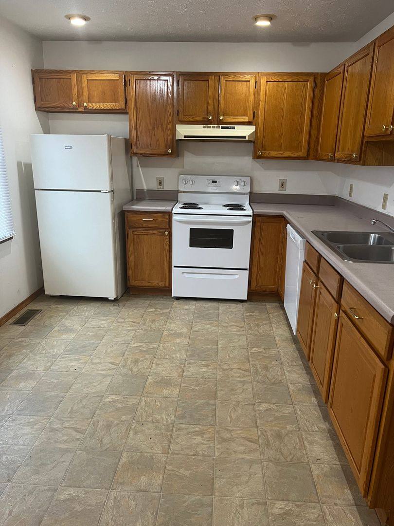 Condo for rent at 505 W Vine, Ellettsville, IN 47429