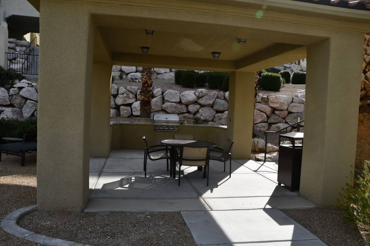 Condo for rent at 2555 Hampton Rd, Henderson, NV 89052