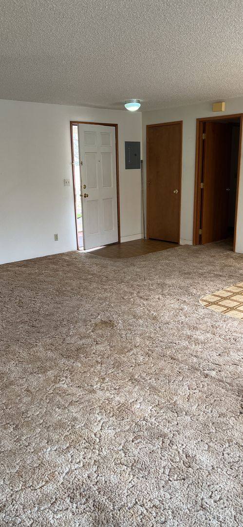 Apartment for rent at 2187 & 2189 NW N Hill Dr, Grants Pass, OR 97526