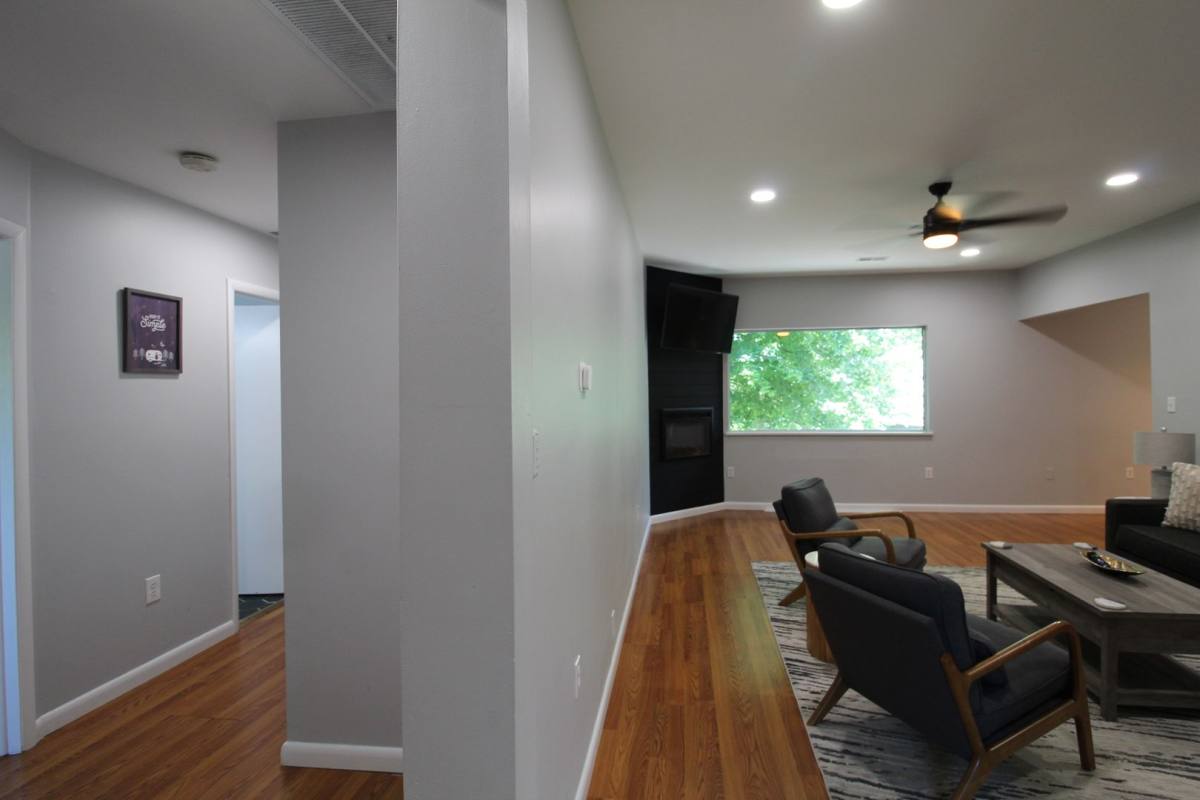 House for rent at 221 Alleghany Dr, McGaheysville, VA 22840