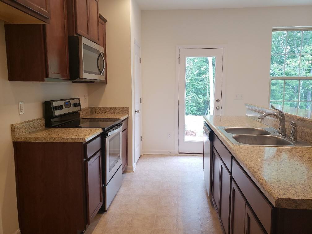 Townhouse for rent at 101 E Grove Point, Clayton, NC 27527