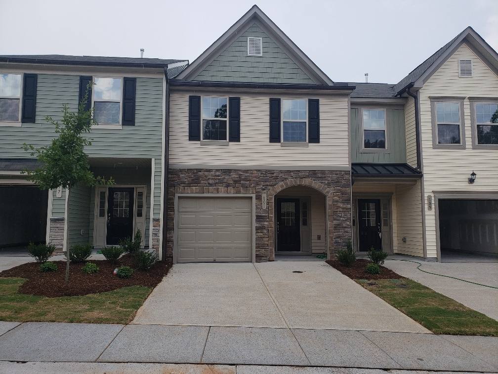 Townhouse for rent at 101 E Grove Point, Clayton, NC 27527
