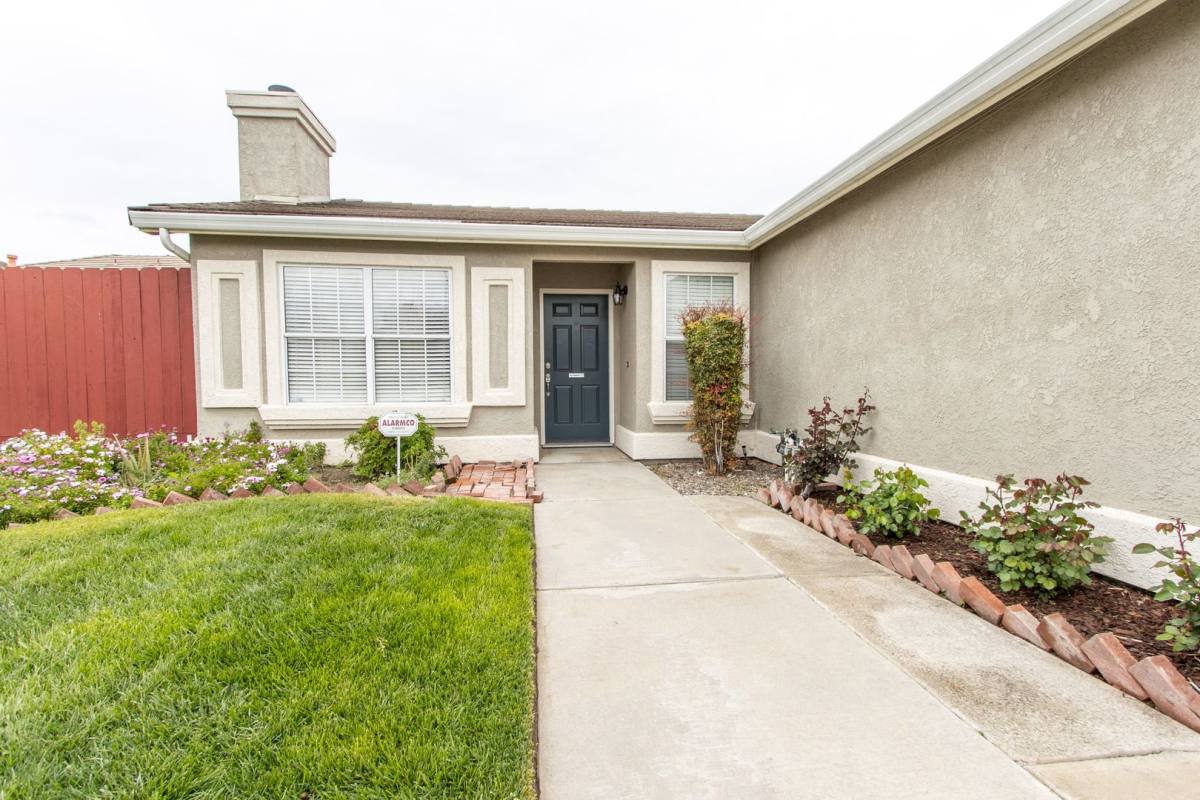 House for rent at 19526 Dover Dr, Hilmar, CA 95324