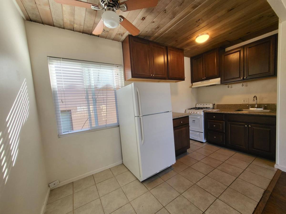 Apartment for rent at 4080 Lamont St, San Diego, CA 92109