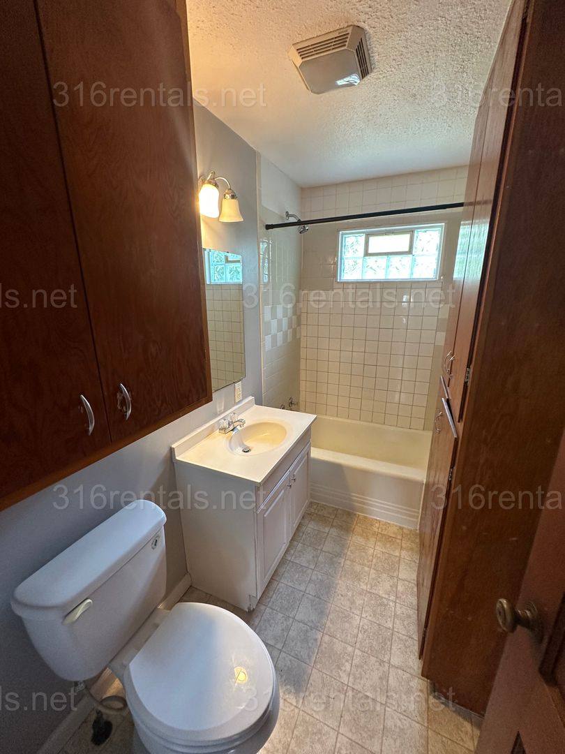 House for rent at 2006 W Irving, Wichita, KS 67213