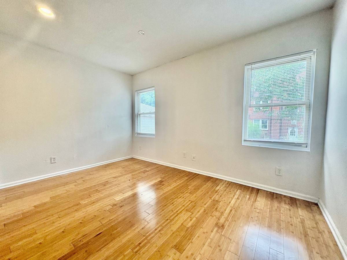 Apartment for rent at 3421 Wyandotte St, Kansas City, MO 64111