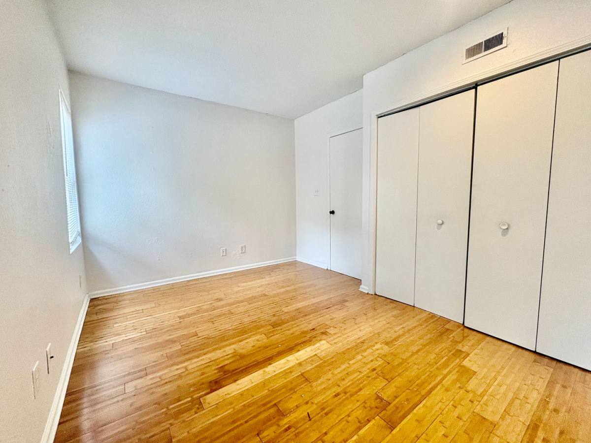 Apartment for rent at 3421 Wyandotte St, Kansas City, MO 64111