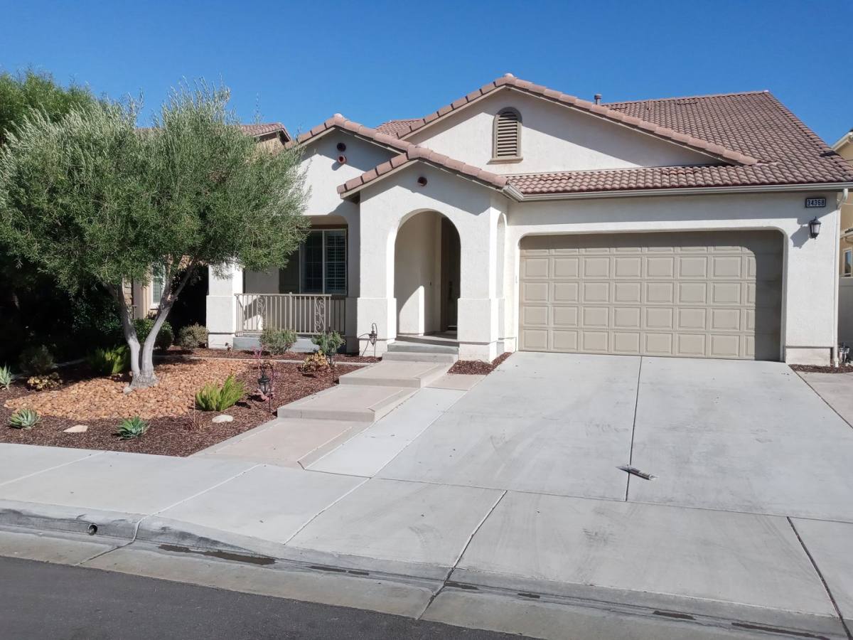 House for rent at 34368 Coppola St, Temecula, CA 92592