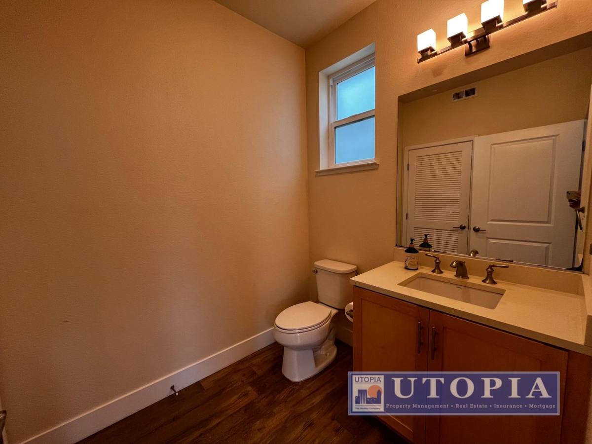 Townhouse for rent at 113 Jacobs Lane, Santa Cruz, CA 95062