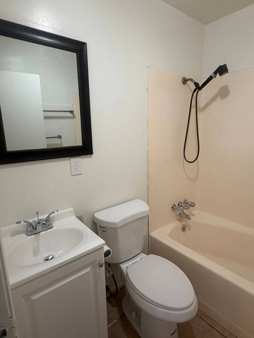 Apartment for rent at 2011 Parker Place, Hanford, CA 93230