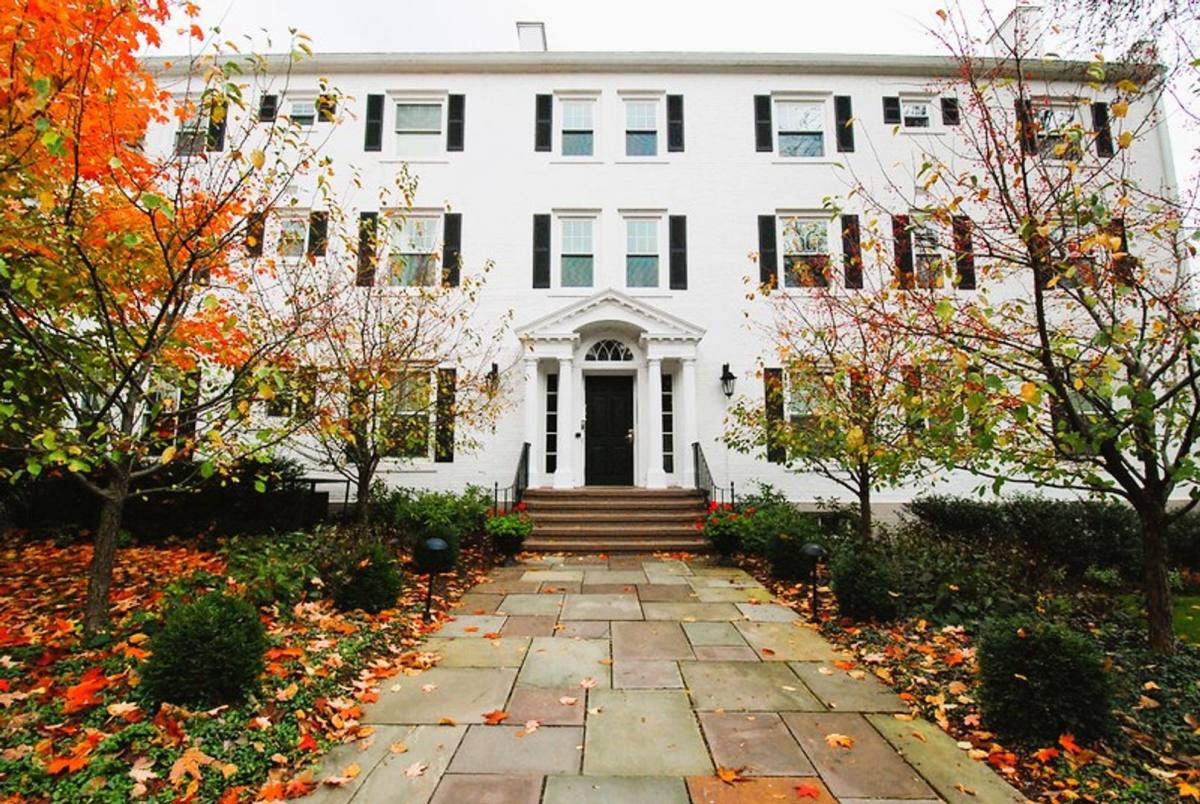 Apartment for rent at 33 Maplewood Ave, Pittsfield, MA 01201