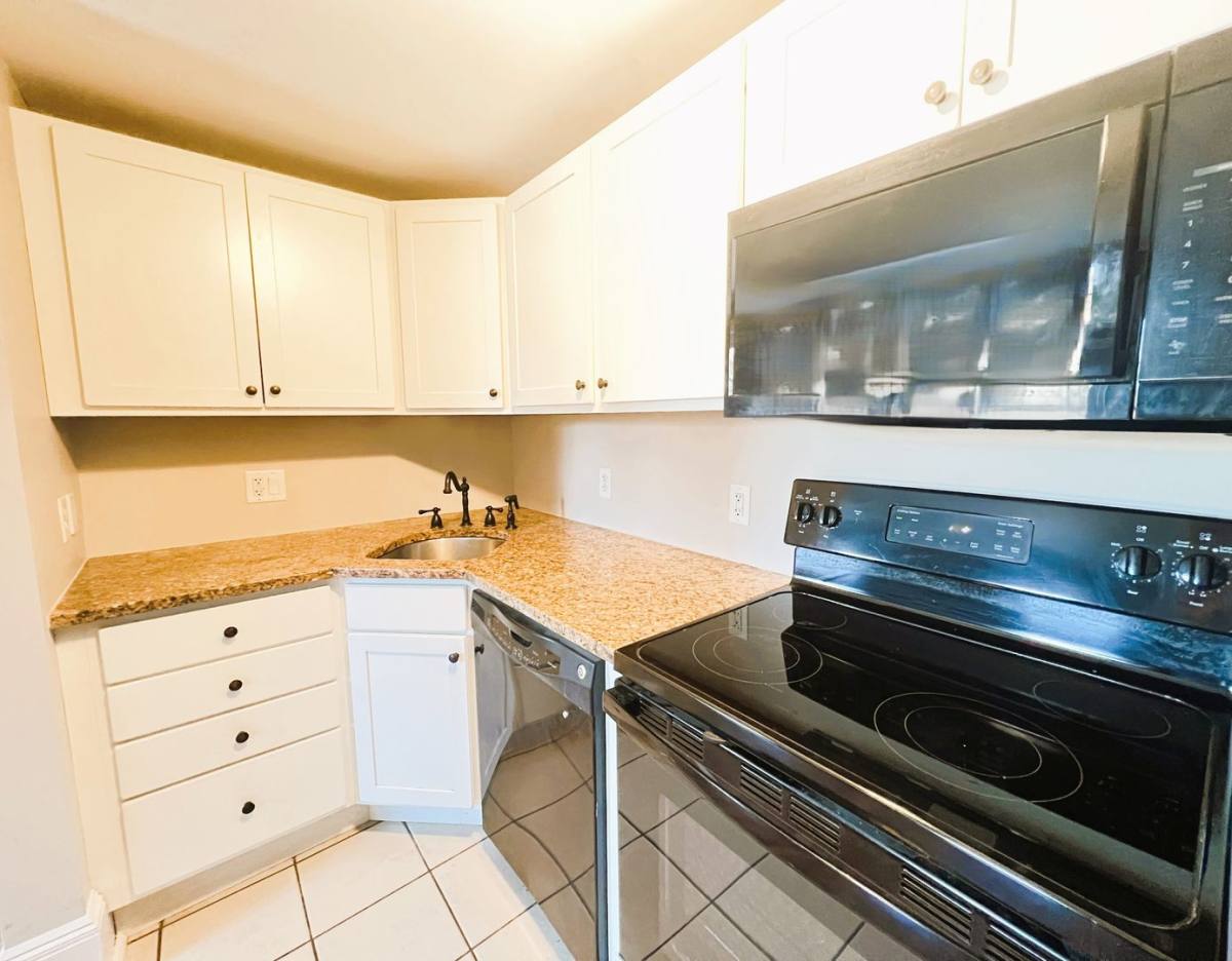 Apartment for rent at 33 Maplewood Ave, Pittsfield, MA 01201