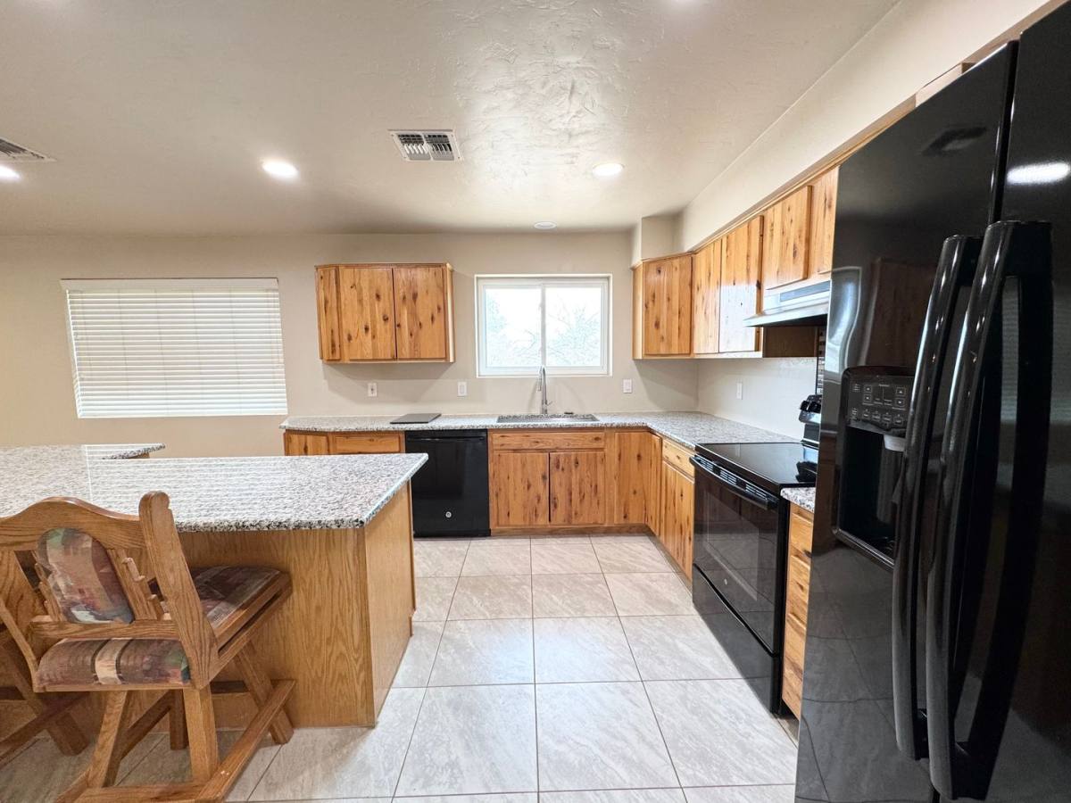 House for rent at 1327 S Yucca Dr, Sierra Vista, AZ 85635