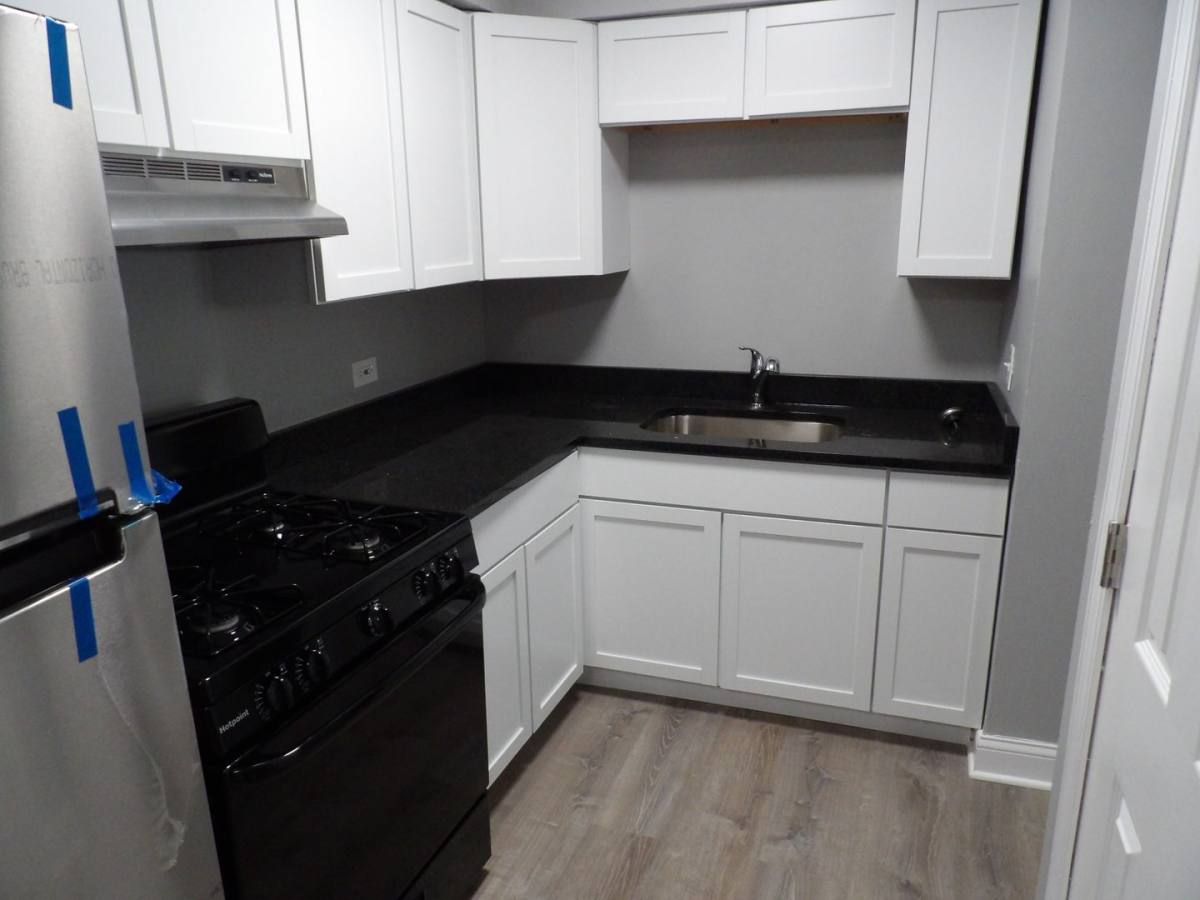 Apartment for rent at 7806-7812 S Troy St, Chicago, IL 60652