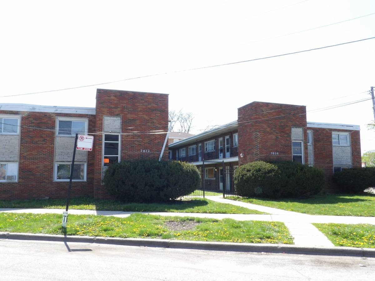 Apartment for rent at 7806-7812 S Troy St, Chicago, IL 60652