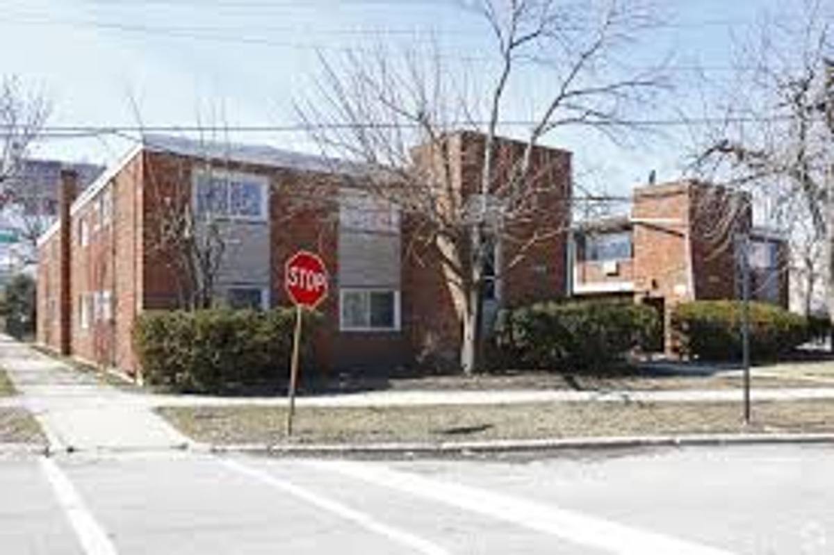 Apartment for rent at 7806-7812 S Troy St, Chicago, IL 60652