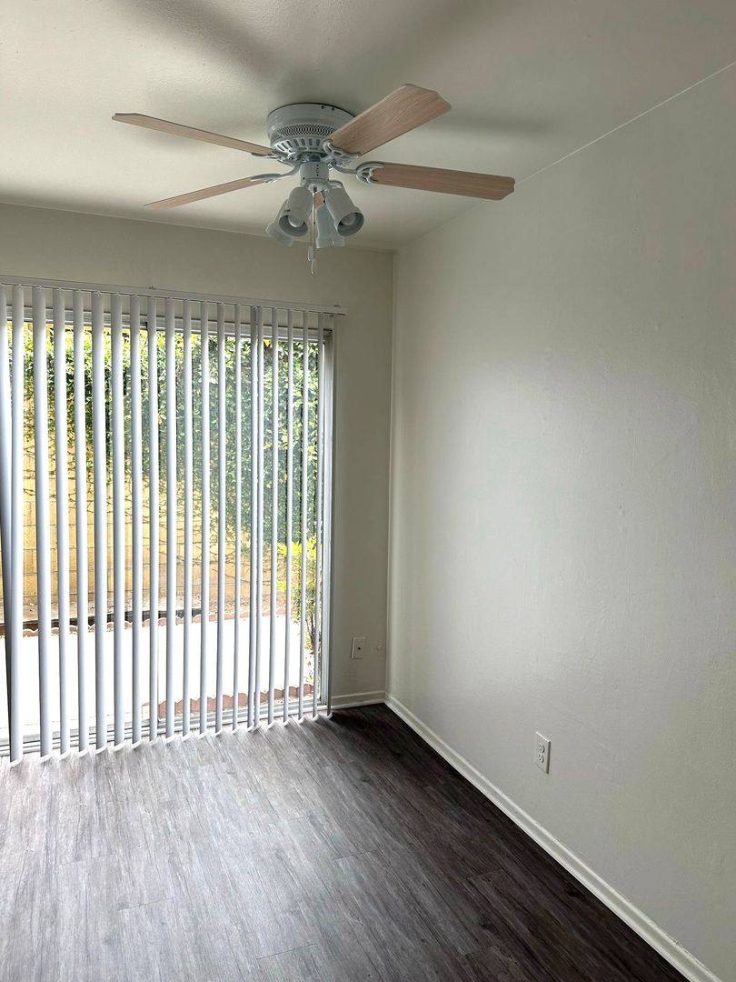 Apartment for rent at 140 Yorba St, Tustin, CA 92780