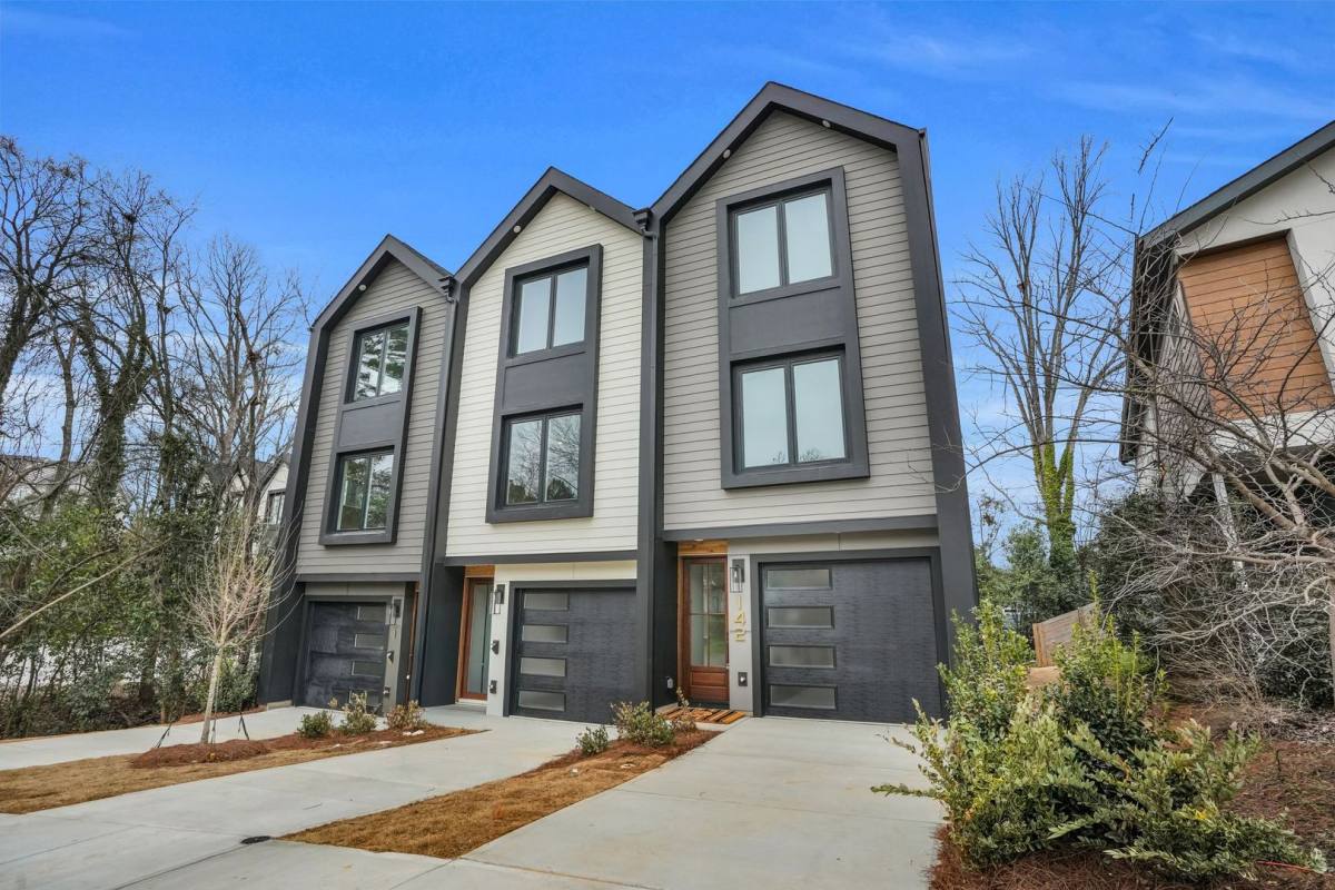 Townhouse for rent at 144 Mattoon St, Charlotte, NC 28216