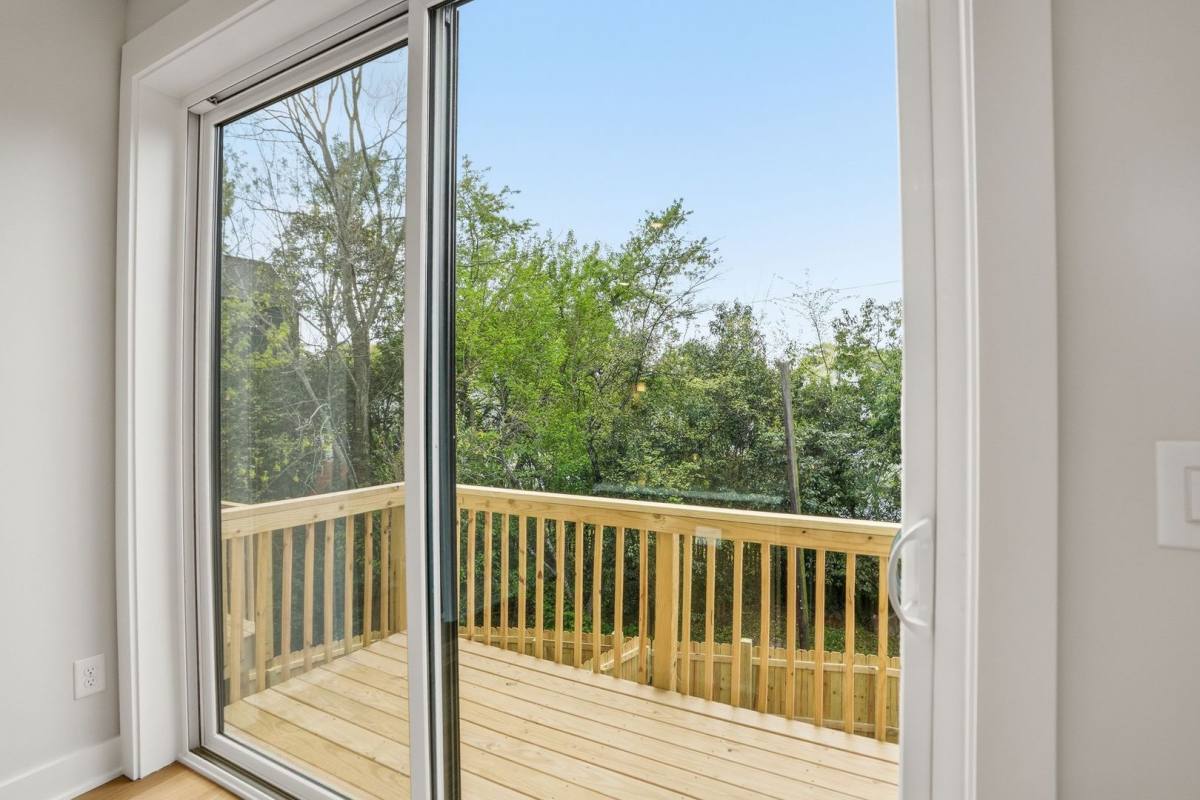 Townhouse for rent at 144 Mattoon St, Charlotte, NC 28216