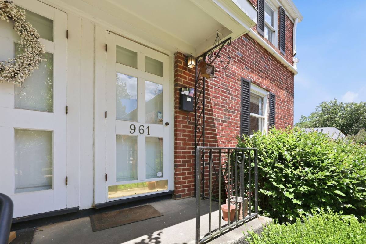 Condo for rent at 961 St Marys, Raleigh, NC 27605