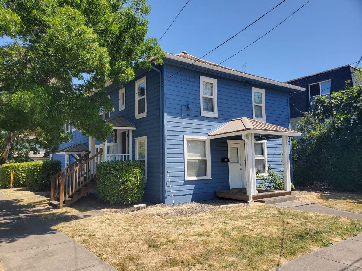 Apartment for rent at 703 SW 15th St, Corvallis, OR 97333