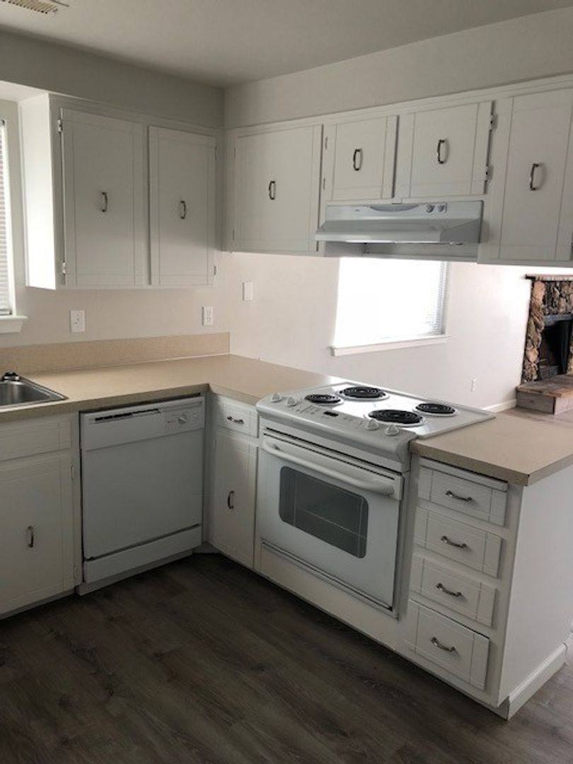 Apartment for rent at 2515, 2517, 2601-2617 Prairie Place SE, Albany, OR 97322
