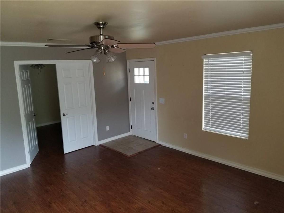 Townhouse for rent at 3111 E 13th St #A, Austin, TX 78702