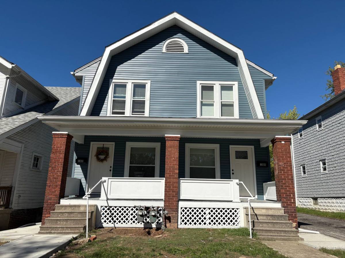Townhouse for rent at 184 E Tompkins St, Columbus, OH 43202