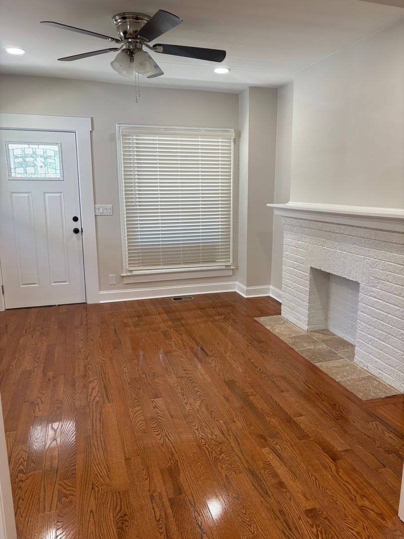Townhouse for rent at 184 E Tompkins St, Columbus, OH 43202