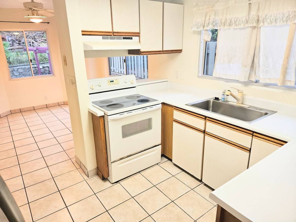 House for rent at 386 Kupaua Place, Honolulu, HI 96821