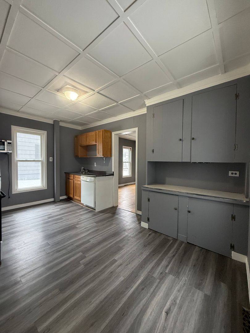 Apartment for rent at 42 Woodward Ave, Gloversville, NY 12078