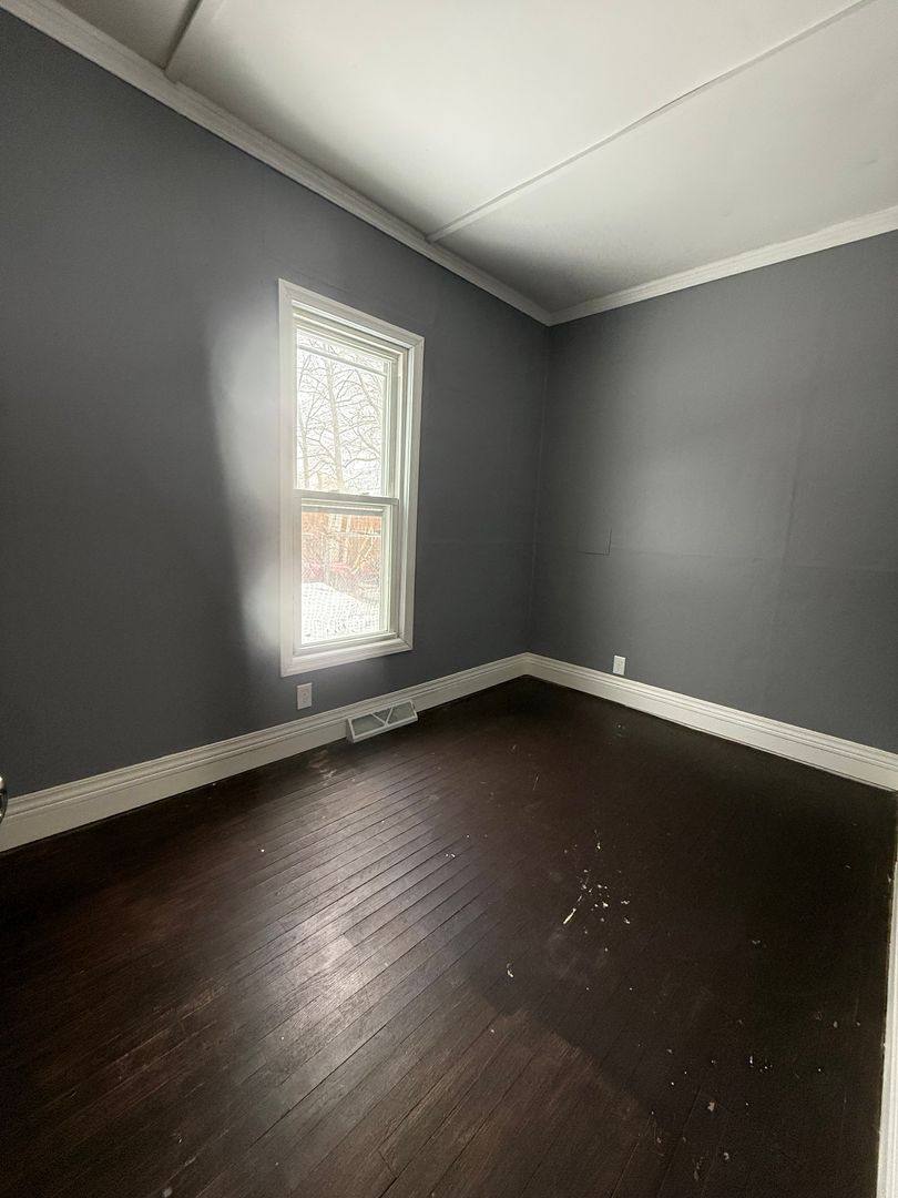Apartment for rent at 42 Woodward Ave, Gloversville, NY 12078