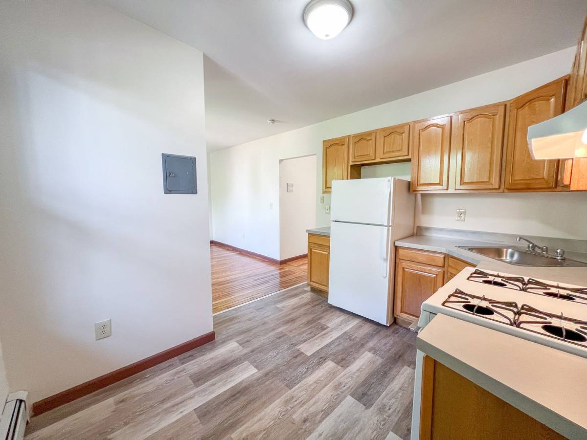 Apartment for rent at 15-17 Dorothy St, Hartford, CT 06106