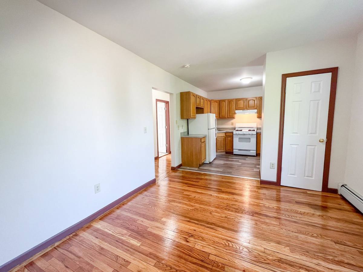 Apartment for rent at 15-17 Dorothy St, Hartford, CT 06106