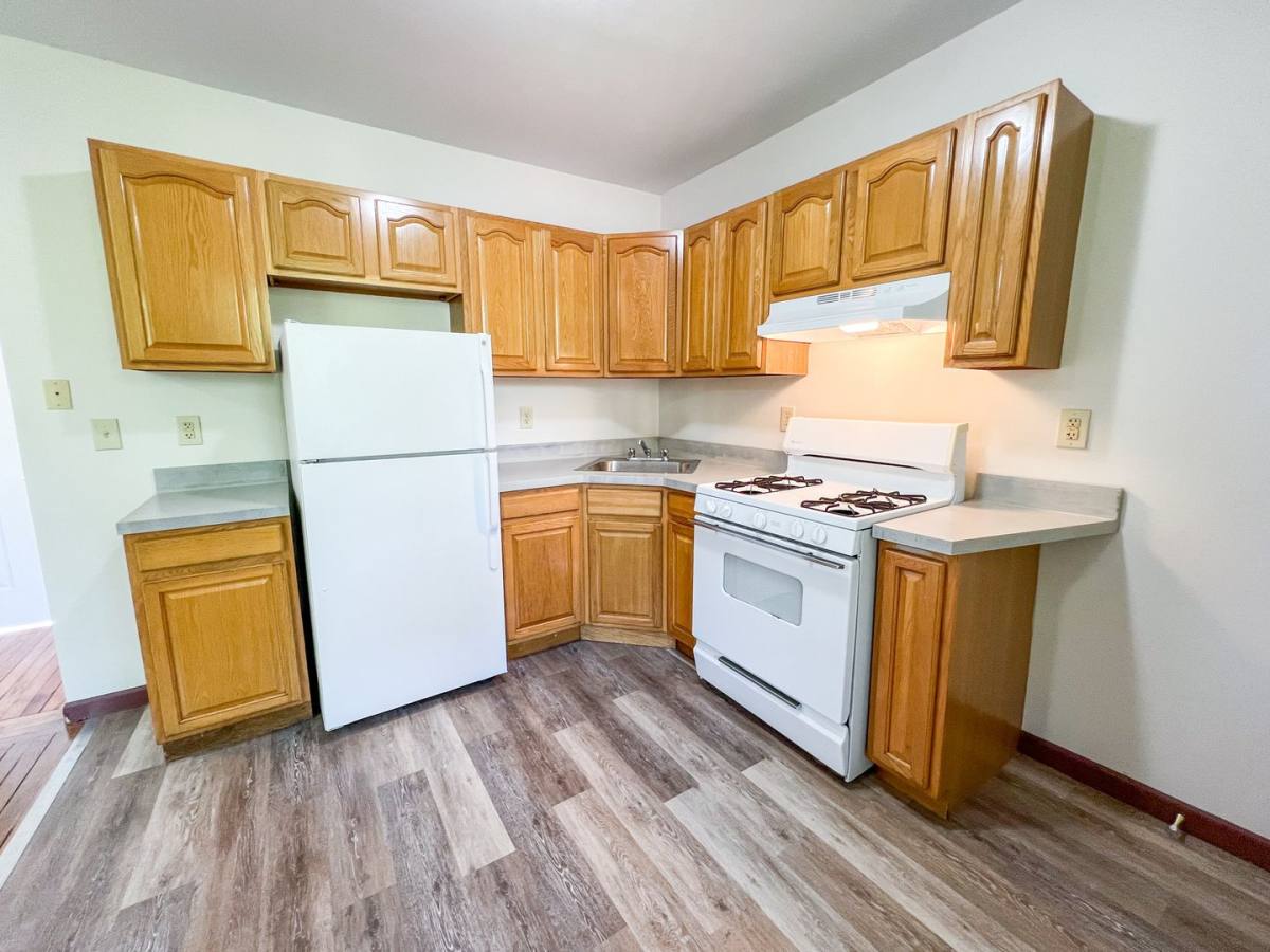 Apartment for rent at 15-17 Dorothy St, Hartford, CT 06106