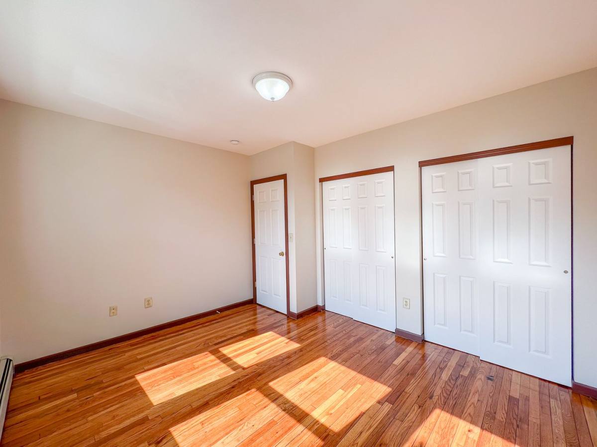 Apartment for rent at 15-17 Dorothy St, Hartford, CT 06106