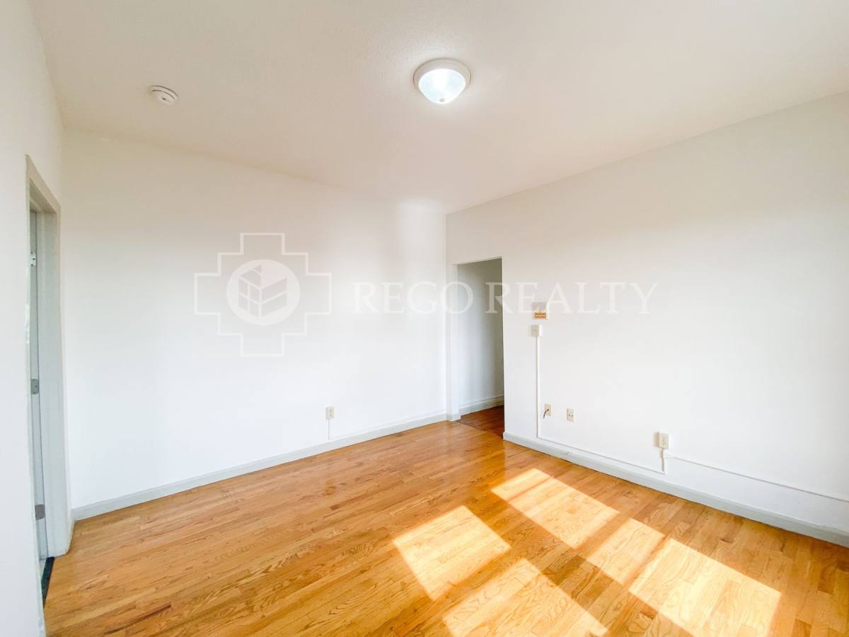 Apartment for rent at 277 Buckingham St, Hartford, CT 06106