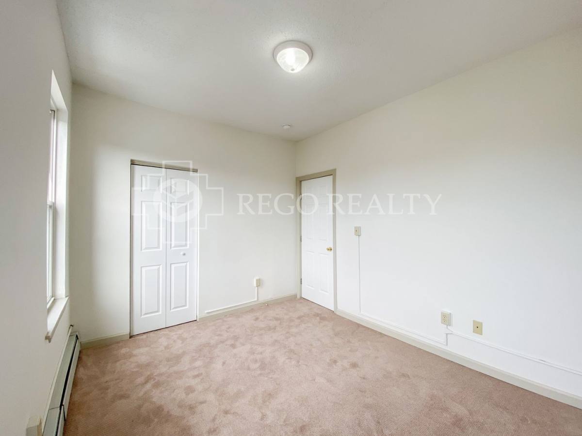 Apartment for rent at 277 Buckingham St, Hartford, CT 06106