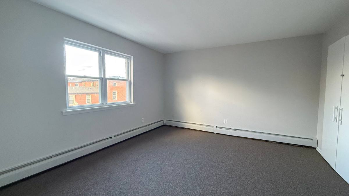 Apartment for rent at 55 Morris St, Hartford, CT 06114