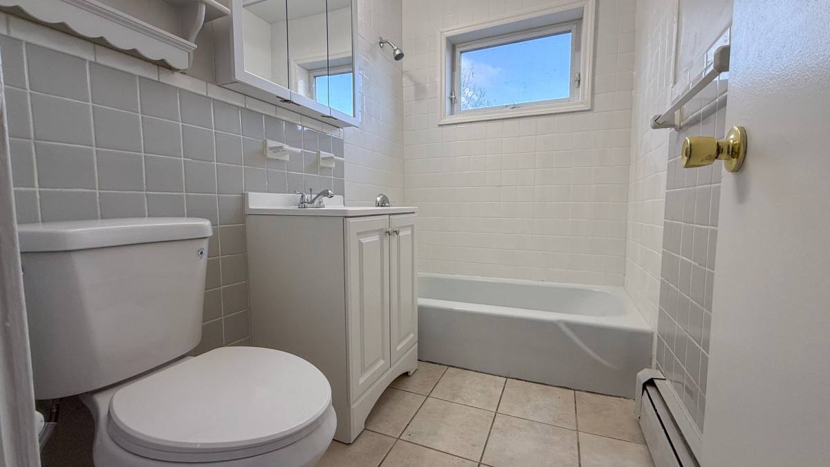 Apartment for rent at 55 Morris St, Hartford, CT 06114