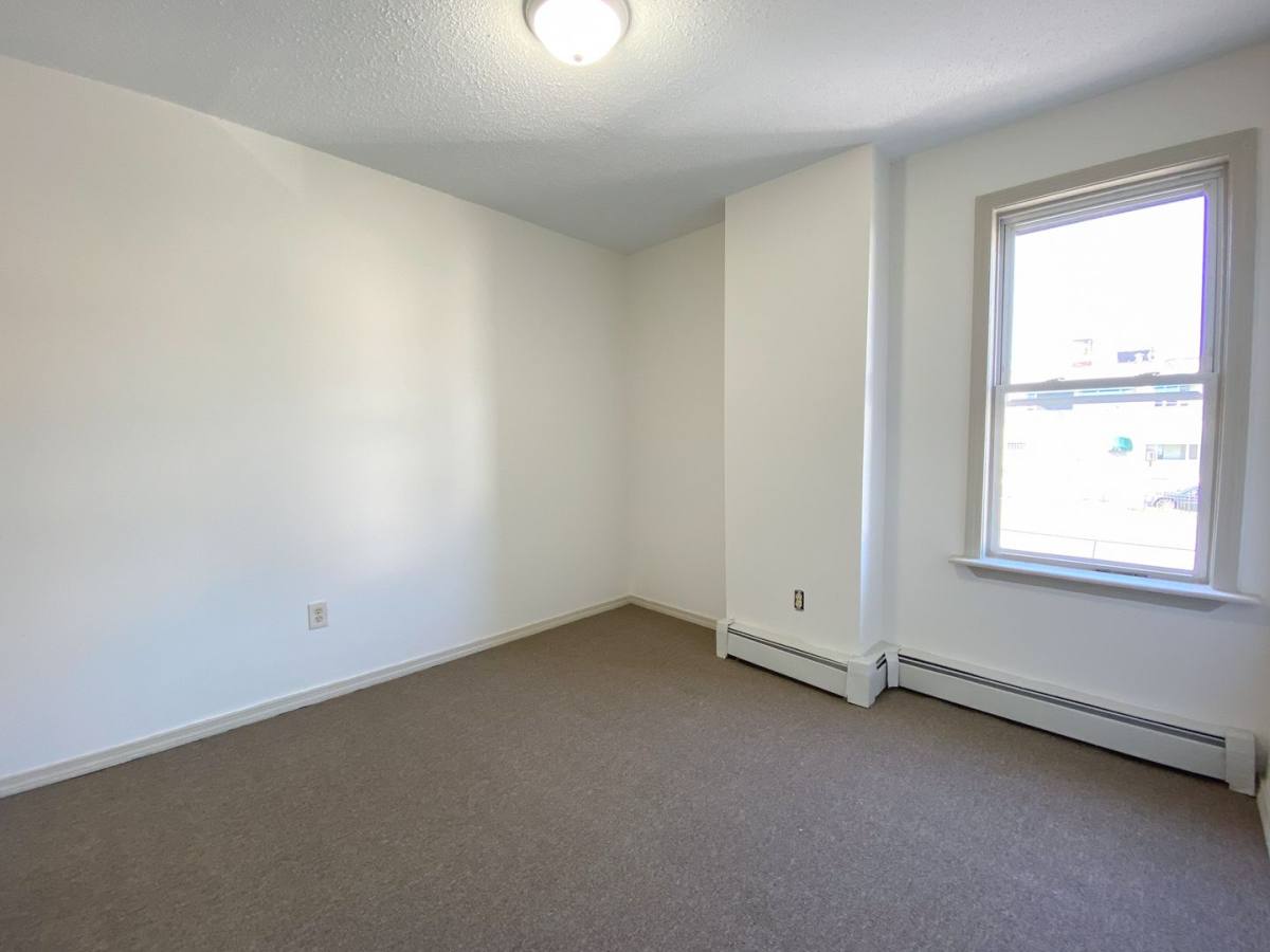 Apartment for rent at 9-17 Webster St, Hartford, CT 06114