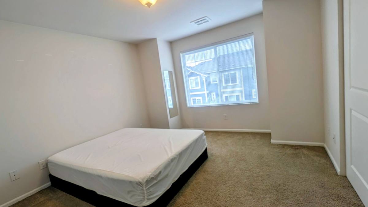 Townhouse for rent at 3429 31st Dr, Everett, WA 98201